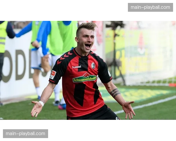 弗赖堡主帅施特赖希谈战术：我们从不迷信控球，关键在于向前的时机